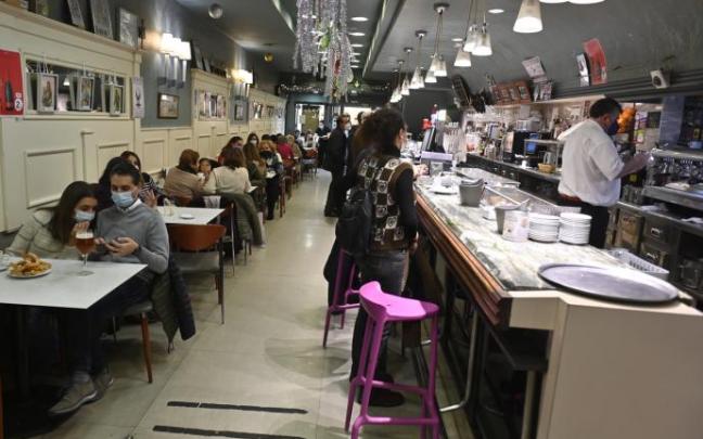 Bilbao ampliará los horarios de la hostelería. Bilbao ampliará los horarios de la hostelería.
