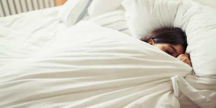 La falta de horas de sueño supone un grave problema de salud pública.