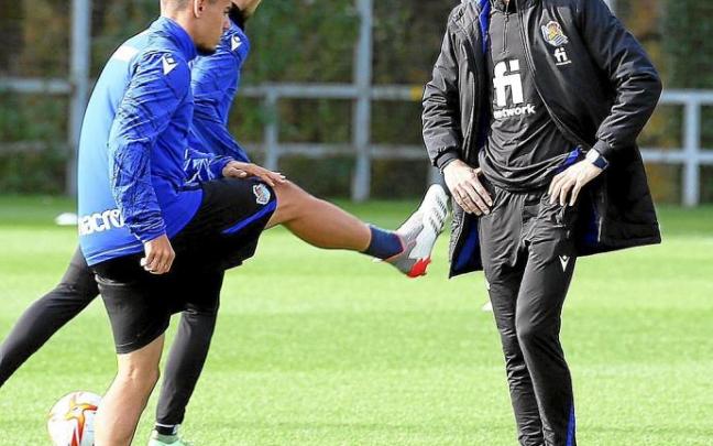 Imanol Alguacil, con cara de circunstancias, en un momento del entrenamiento de ayer en Zubieta. Foto: Gorka Estrada