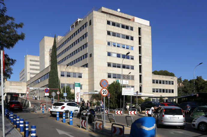 El menor permanece en la UCI del Hospital Materno Infantil de Málaga.