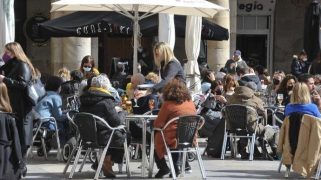 Euskadi adelanta el cierre de la hostelería.