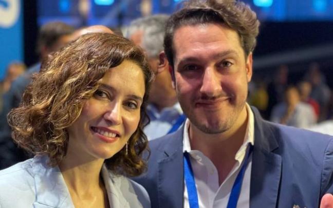 Javier Hurtado, con Isabel Díaz Ayuso. Javier Hurtado, con Isabel Díaz Ayuso.