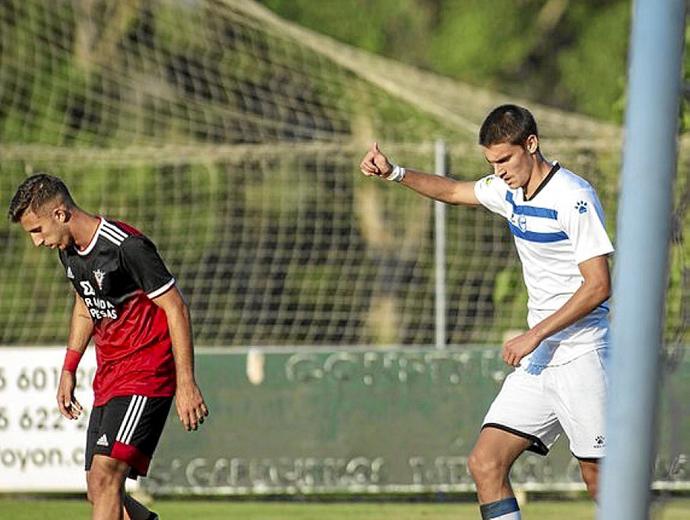 Gagua celebra el gol que consiguió en Laguardia ante el Mirandés. Foto: Alavés