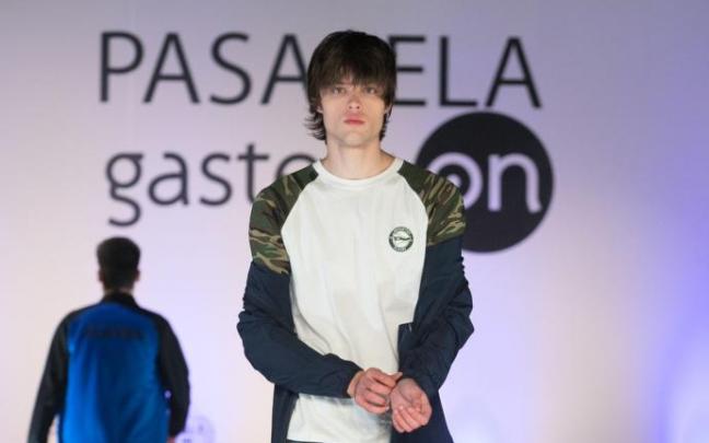 Ibon Altuzarra, en un momento de la pasarela Gasteiz On Ibon Altuzarra, en un momento de la pasarela Gasteiz On