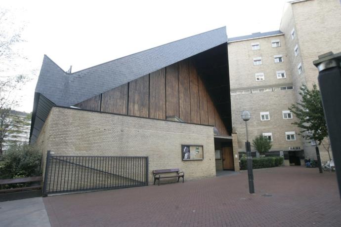 Fachada de la iglesia de Los Ángeles, en Bastiturri