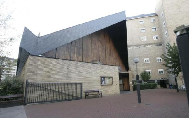 Fachada de la iglesia de Los Ángeles, en Bastiturri