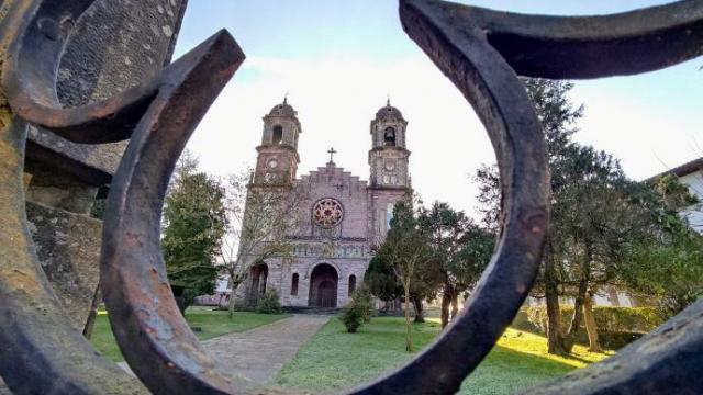 La iglesia Santiago, de Elizondo, fue inmatriculada en septiembre de 2004.