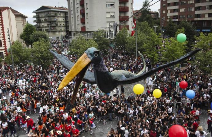 Iguarrako, durante el txupinazo en Amurrio, durante las fiestas de 2019