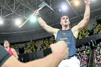 Iker Vicente celebra la victoria en el Bilbao Arena. Foto: Borja Guerrero