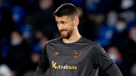 Unai Simón fue clave deteniendo un disparo casi a bocajarro en los minutos finales. Unai Simón fue clave deteniendo un disparo casi a bocajarro en los minutos finales.