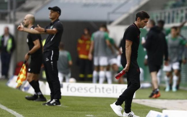 Marcelino García Toral, durante el partido entre el St. Gallen y el Athletic. Marcelino García Toral, durante el partido entre el St. Gallen y el Athletic.