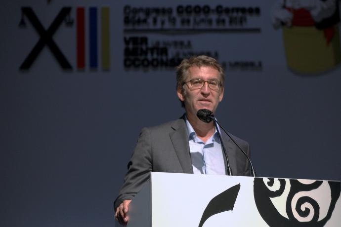 Alberto Núñez Feijóo, durante un acto de CCOO en Gijón en junio del pasado año.