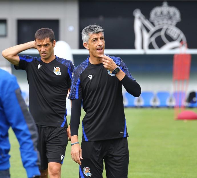 Imanol con Labaka, en un entrenamiento en Zubieta.