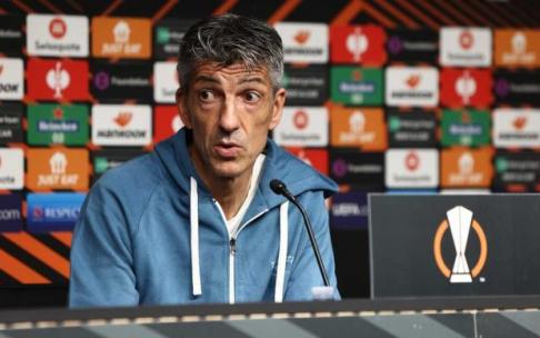 Imanol, en la rueda de prensa de Aneota.