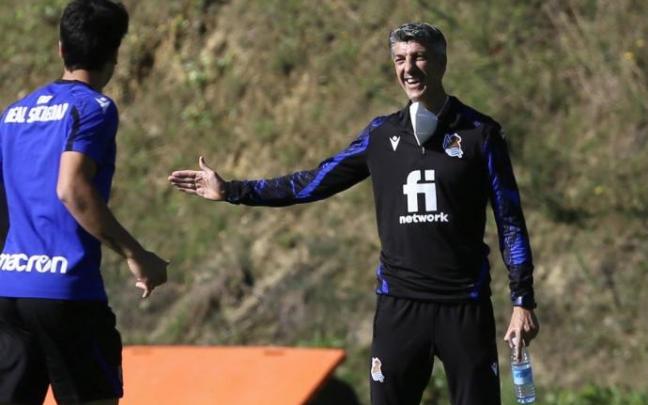 Imanol Alguacil sonríe durante el entrenamiento de este sábado.