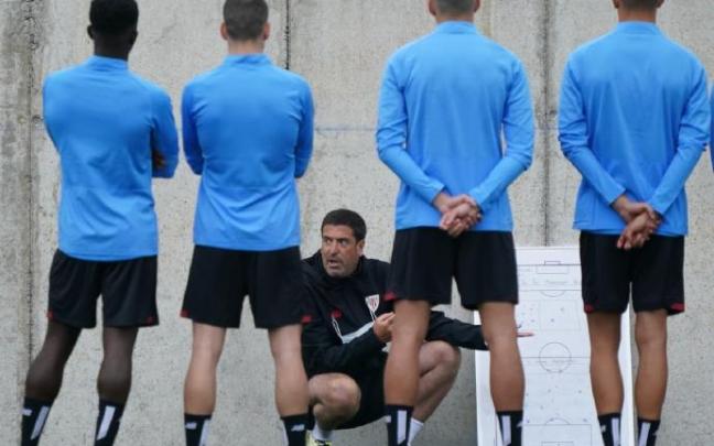 Imanol de la Sota, que será el próximo entrenador del Barakaldo, durante su etapa en el Bilbao Athletic Imanol de la Sota, que será el próximo entrenador del Barakaldo, durante su etapa en el Bilbao Athletic