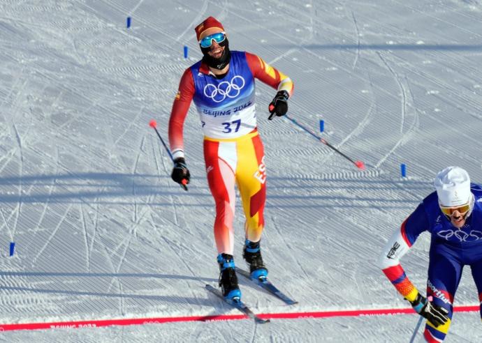 Imanol Rojo, en la pista de la prueba de skiathlon de los Juegos Olímpicos de Pekín.