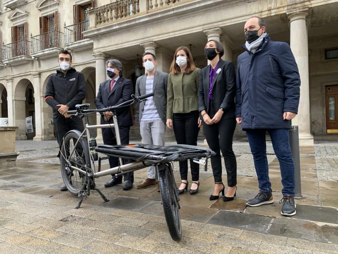 Imagen de familia antes de la rueda de prensa.