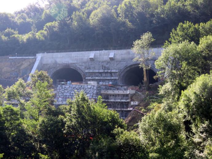 Aspecto que tenían en julio dos de los túneles desde donde se tenderán los viaductos gemelos