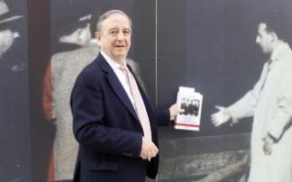 Iñaki Anasagasti. Iñaki Anasagasti.