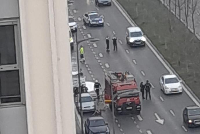 Los Bomberos en el lugar del suceso