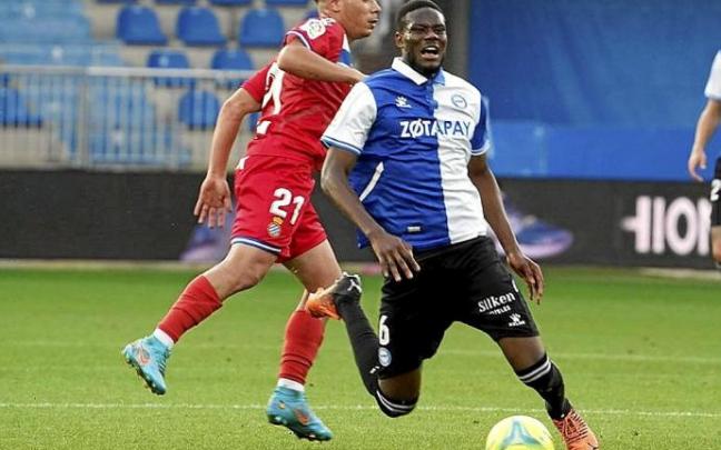 Loum vio la quinta amarilla ante el Espanyol. Foto: Alex Larretxi
