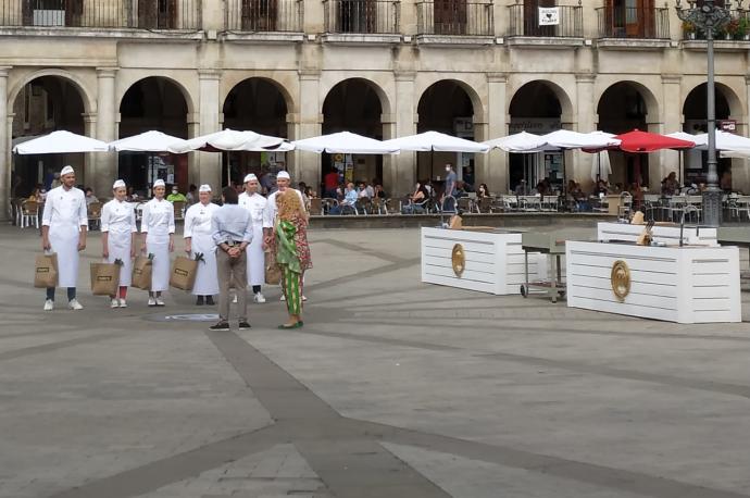 Grabación en la Plaza Nueva de Vitoria.