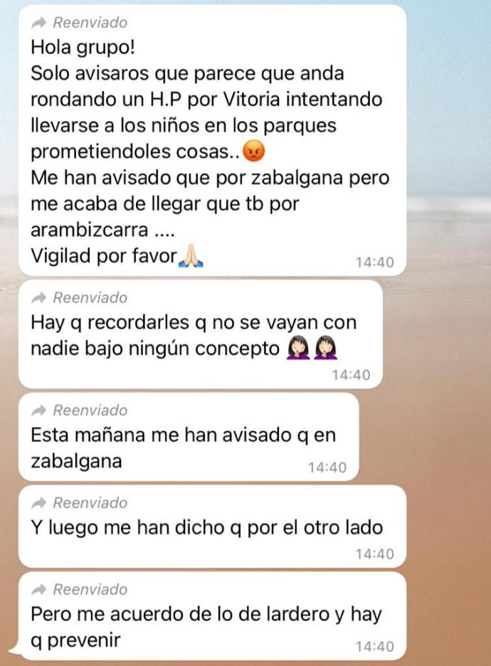 Captura de varios mensajes en una 'app' de mensajería.