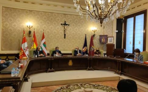 Firma de los convenios este lunes en Burgos. Firma de los convenios este lunes en Burgos.