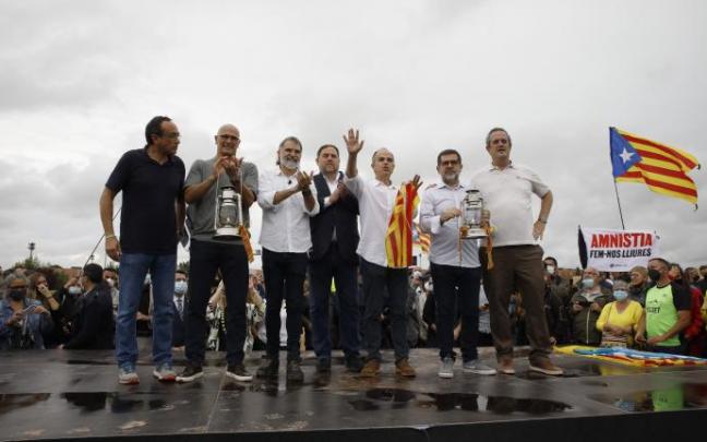 El Tribunal de Cuentas reclama fianzas por valor de 5,4 millones a varios ex altos cargos de la Generalitat. El Tribunal de Cuentas reclama fianzas por valor de 5,4 millones a varios ex altos cargos de la Generalitat.