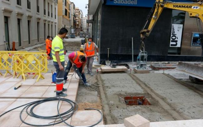 El INE revisa al alza el crecimiento de la economía española en el tercer trimestre. El INE revisa al alza el crecimiento de la economía española en el tercer trimestre.