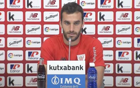 Lekue, durante la rueda de prensa. Lekue, durante la rueda de prensa.