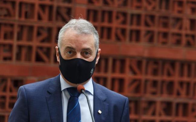 El lehendakari, Iñigo Urkullu, durante sus declaraciones en el Parlamento vasco