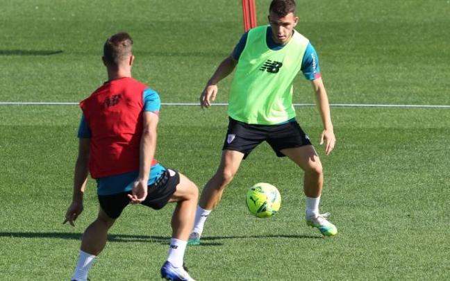 Iñigo Vicente, en una sesión en Lezama junto a Yeray. Iñigo Vicente, en una sesión en Lezama junto a Yeray.