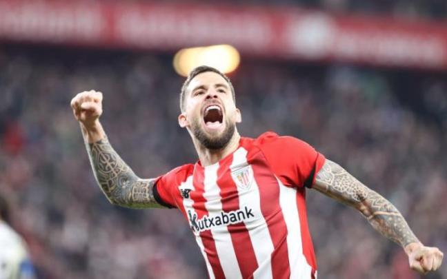 Iñigo Martínez celebra una de las victorias del Athletic.