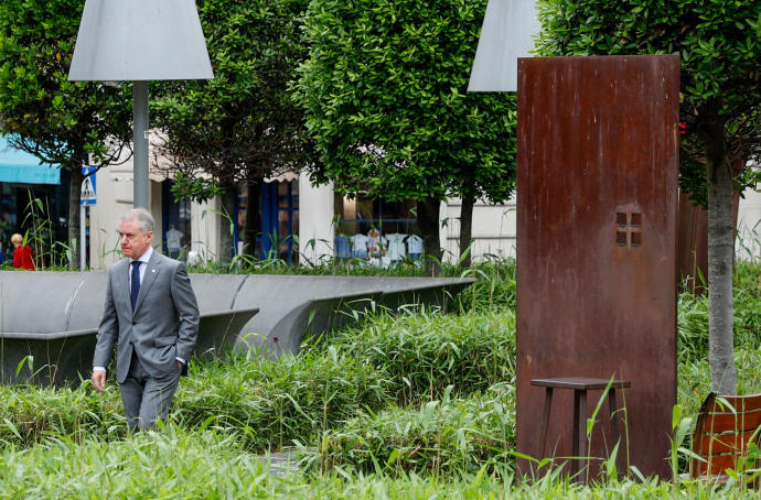 Urkullu acude al acto de turismo en el Azkuna Zentroa de Bilbao.