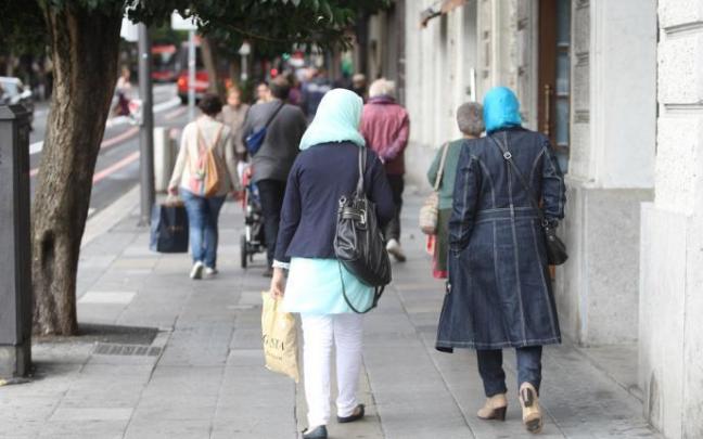 El Plan de Inmigración pondrá especial atención en las mujeres y los menores no acompañados.