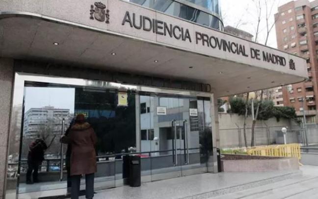 Un profesor de Alcalá de Henares, inhabilitado 6 años por insultos racistas y agresión a un marroquí Un profesor de Alcalá de Henares, inhabilitado 6 años por insultos racistas y agresión a un marroquí