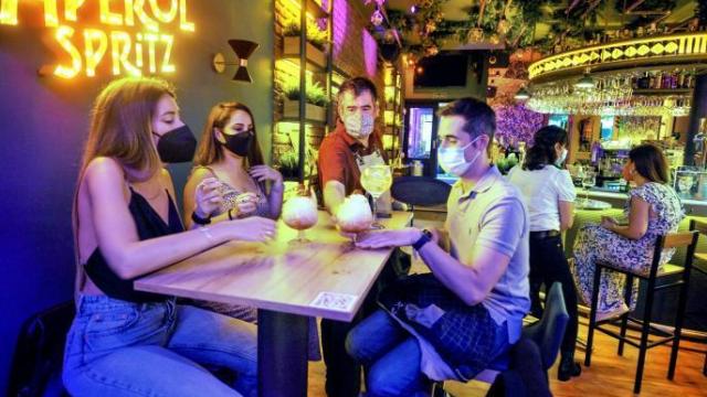 Tras el incremento de casos de las últimas semanas algunos gobiernos están solicitando ya el certificado de vacunación