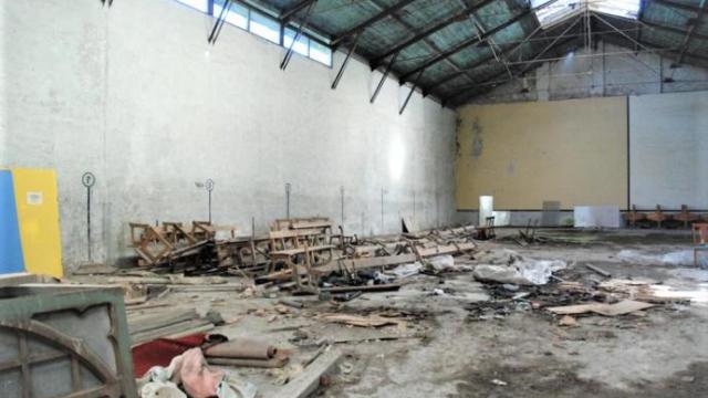 Interior del viejo frontón cerrado de Zorroaga.
