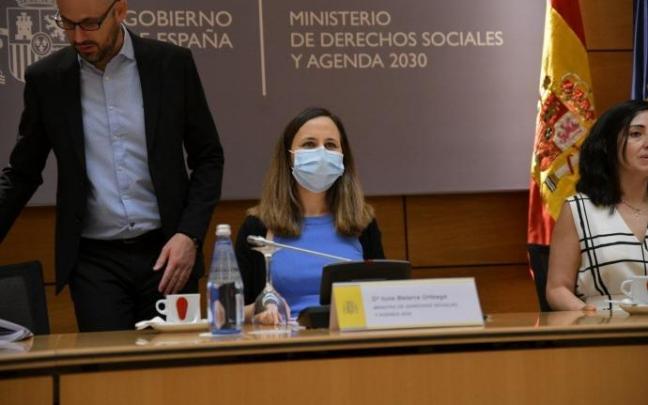La ministra de Derechos Sociales, Ione Belarra, en la reunión del Consejo Territorial de Servicios Sociales. La ministra de Derechos Sociales, Ione Belarra, en la reunión del Consejo Territorial de Servicios Sociales.