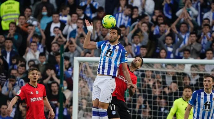 Mikel Merino, en un momento del derbi ante el Alavés del pasado domingo