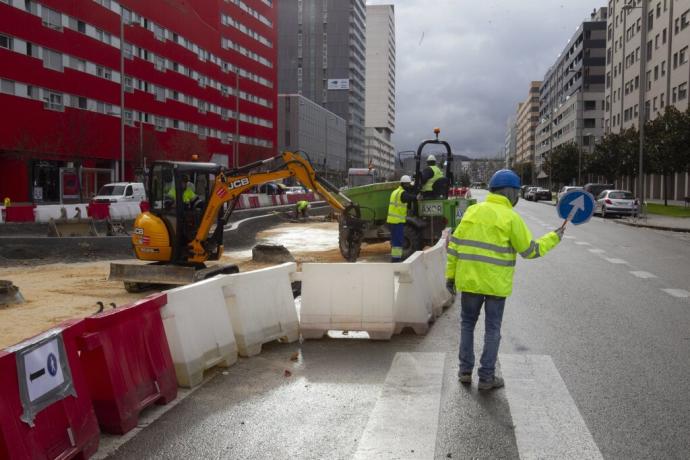 Obras del tranvía en Salburua.