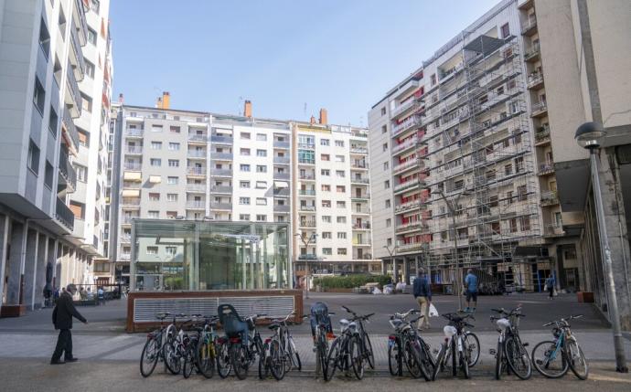 Plaza de las Armerías del barrio de Amara Berri, el más poblado de la capital guipuzcoana