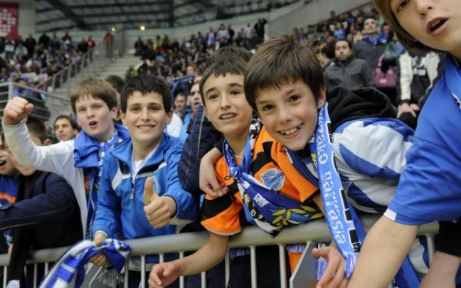 El renovado Alavés de Javi Calleja debuta contra el Madrid con 3.968 albiazules en la grada