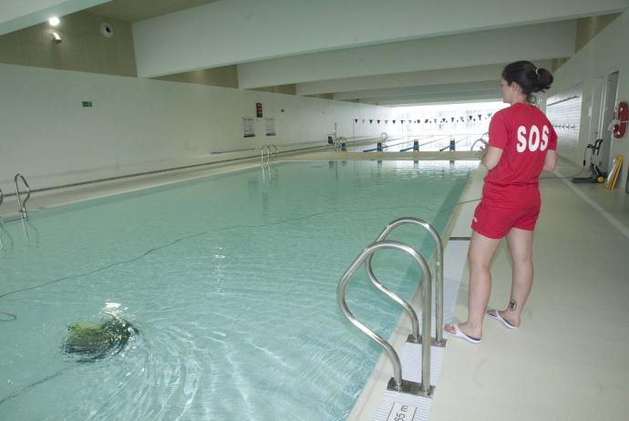 El Ayuntamiento amplía el cierre cautelar de piscinas a tres vasos en Mendizorrotza, Salburua y San Andrés