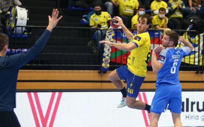 Víctor Rodríguez se dispone a lanzar en el partido de la semana pasada contra el Orlen Wisla Plock en Irun Víctor Rodríguez se dispone a lanzar en el partido de la semana pasada contra el Orlen Wisla Plock en Irun