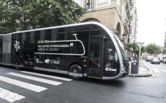 Autobús eléctrico articulado de Irizar que se probó en 2018 por las calles de Donostia. Autobús eléctrico articulado de Irizar que se probó en 2018 por las calles de Donostia.