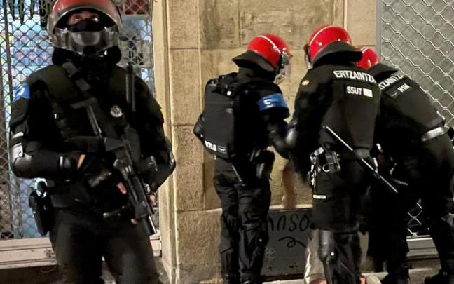 Los altercados registrados en la capital guipuzcoana que se saldaron con 40 personas detenidas Los altercados registrados en la capital guipuzcoana que se saldaron con 40 personas detenidas