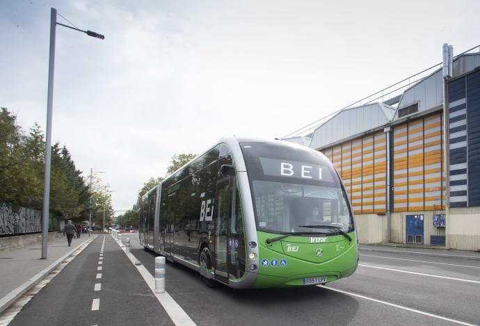 El bus eléctrico ha realizado los primeros viajes de prueba en la jornada de hoy